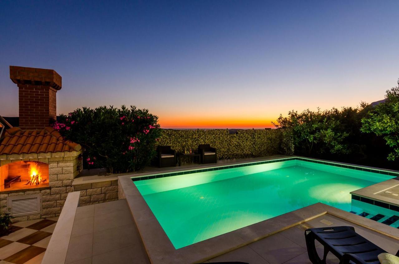 Villa Mateo With Private Pool Gruda ภายนอก รูปภาพ