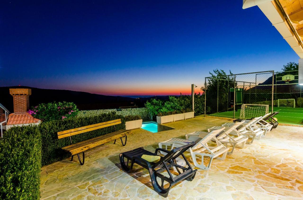 Villa Mateo With Private Pool Gruda ภายนอก รูปภาพ